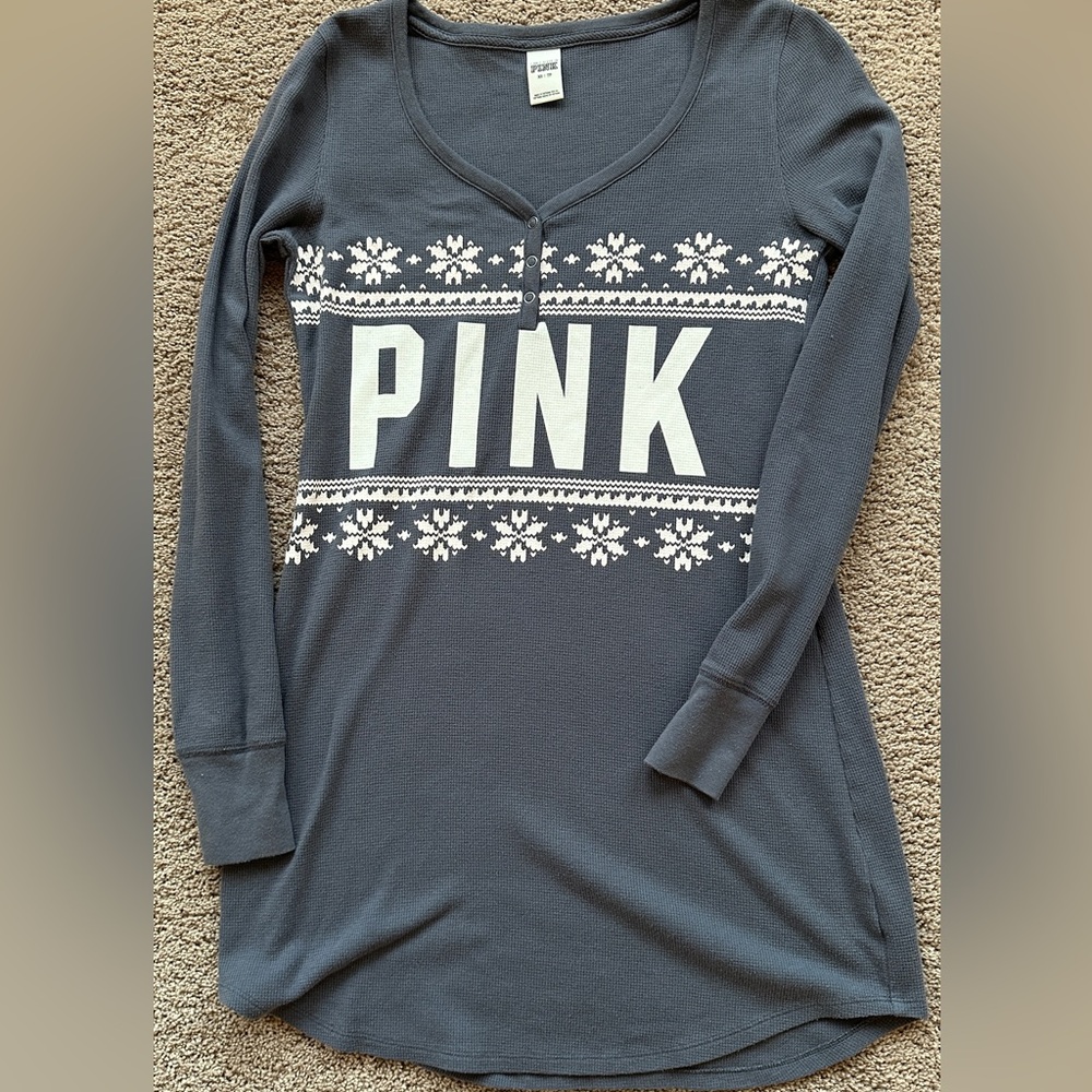 VS PINK long sleeve night dress 
Size extra small